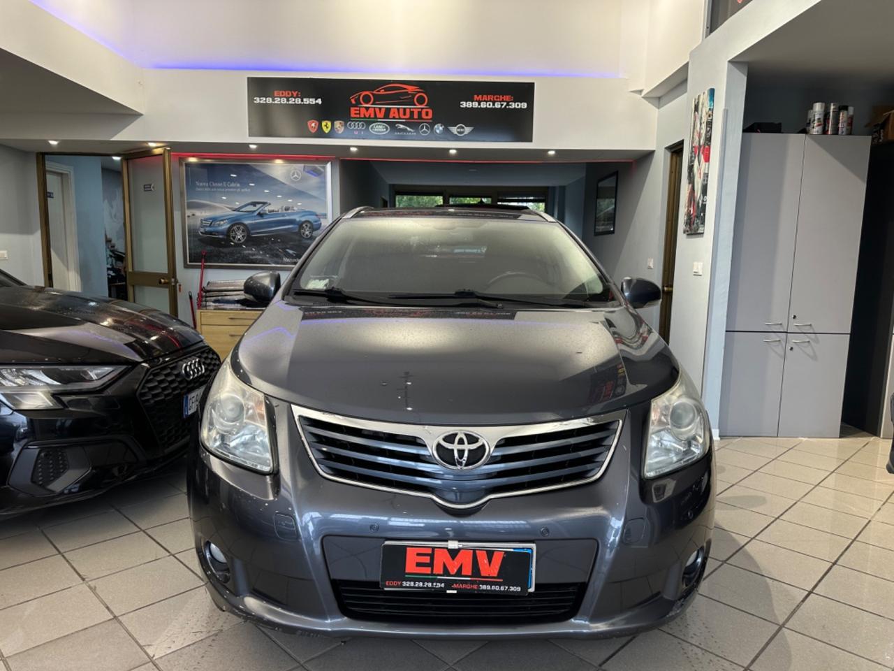 Toyota Avensis 2.2 D-Cat aut. Wagon Executive