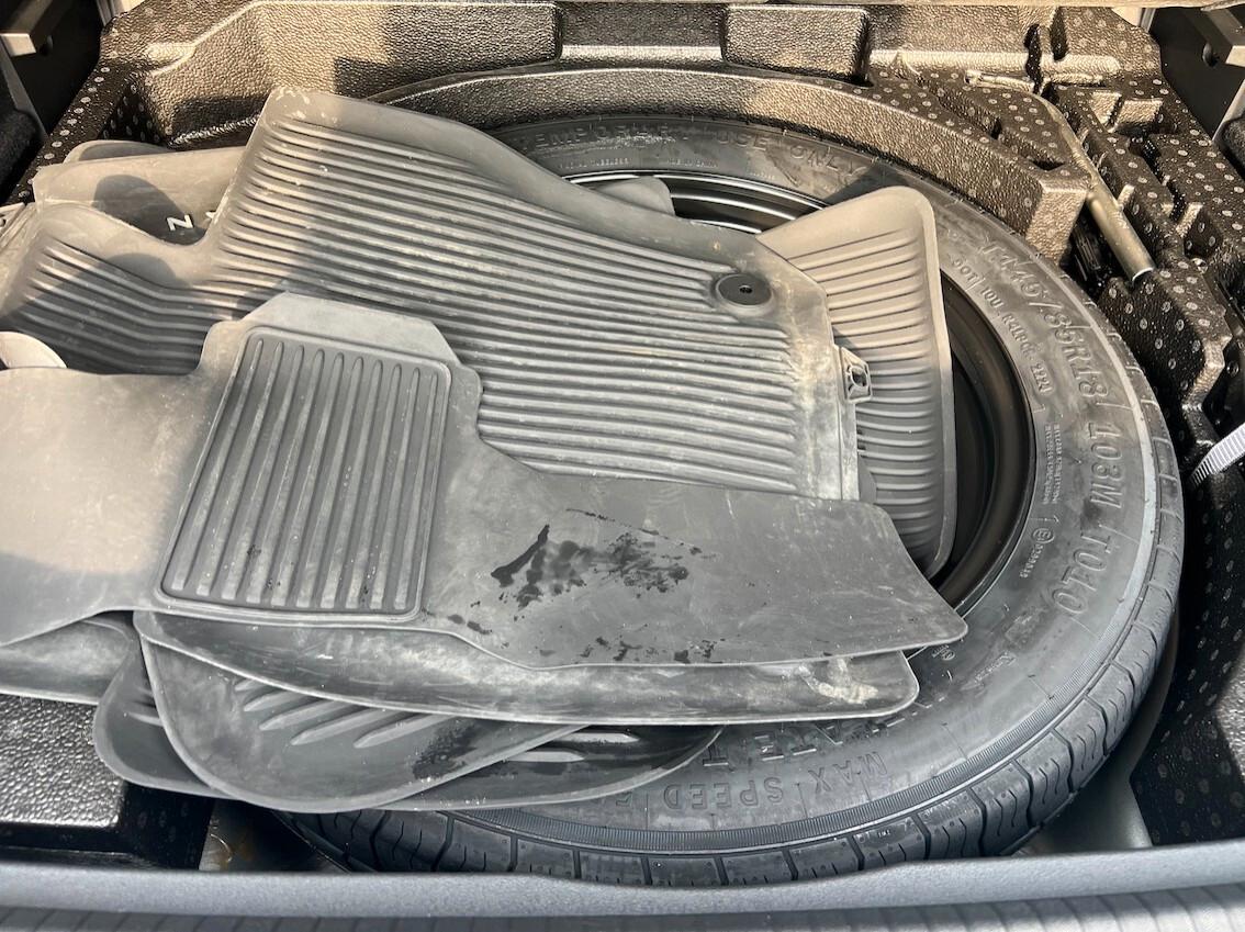 Volkswagen Tiguan 2.0 tdi R-Line Plus 150cv dsg Tetto Gancio Traino