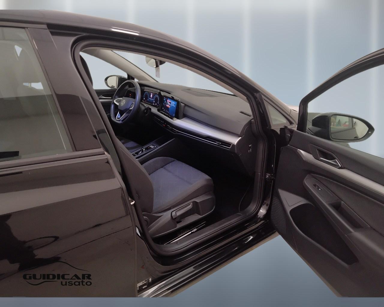 VOLKSWAGEN Golf VIII 2020 - Golf 1.0 etsi evo Life 110cv dsg