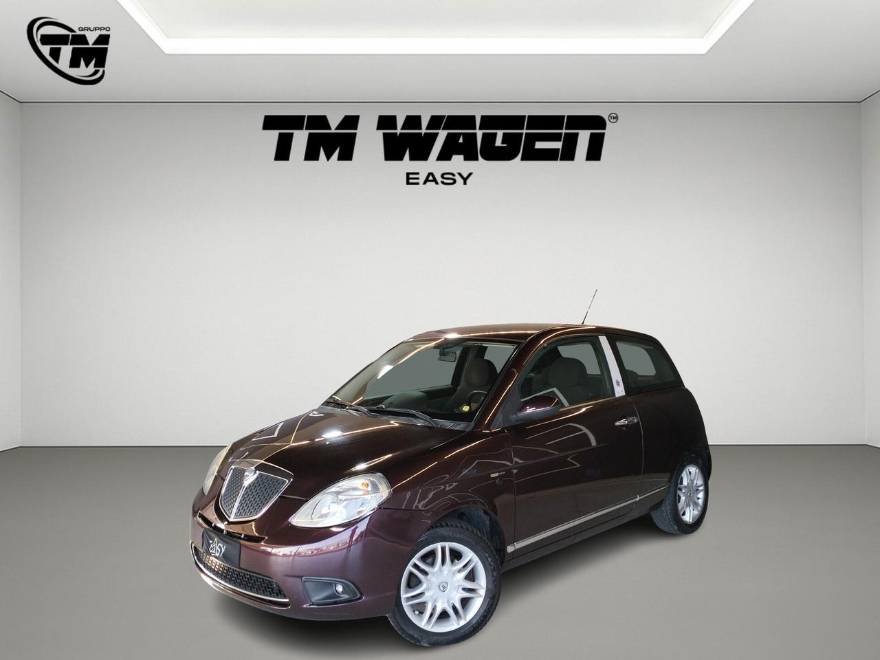 Lancia Ypsilon 1.3 MJT 75 CV Platino
