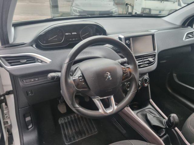 PEUGEOT 2008 BlueHDi 100 Allure