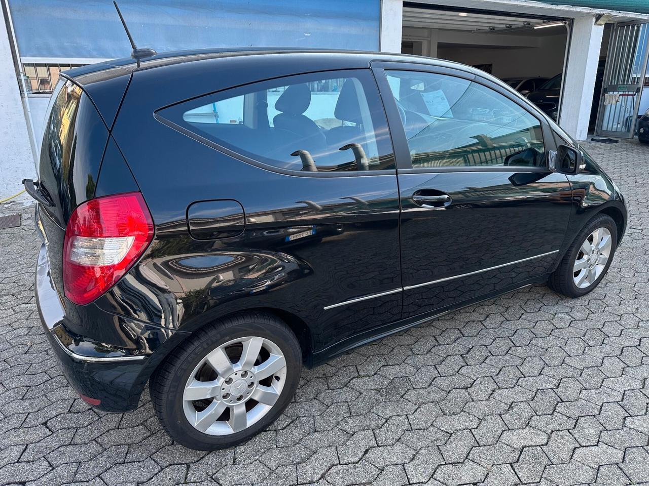 Mercedes-benz A 180 BlueEFFICIENCY Avantgarde