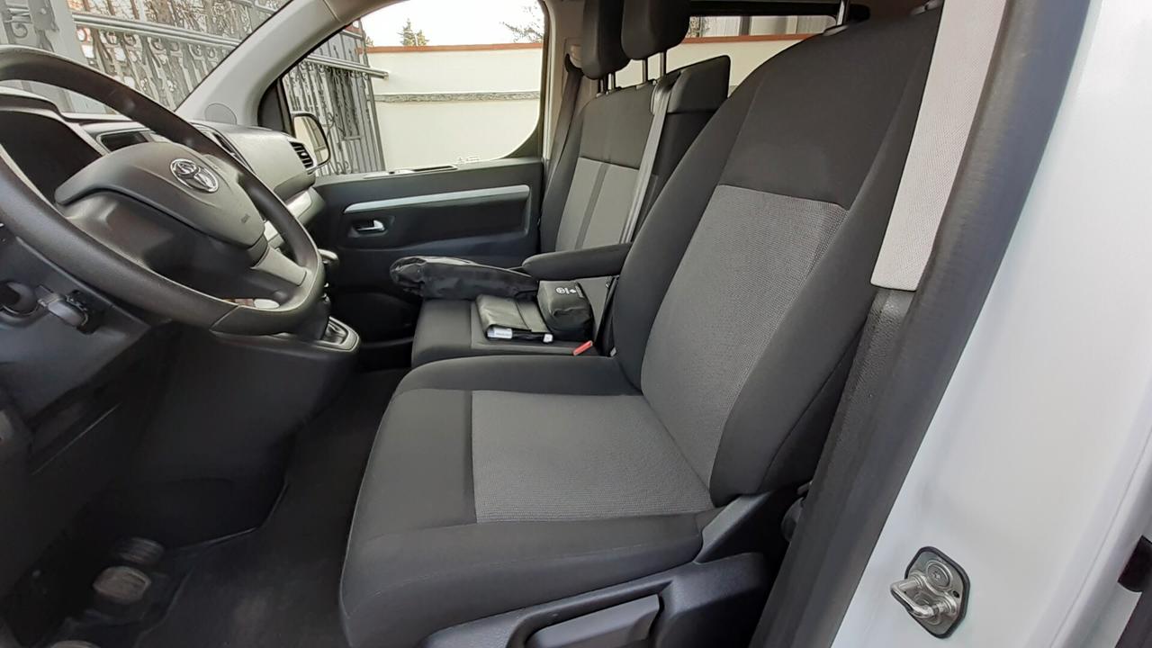 Toyota Proace Verso PL trasporto disabili pedana