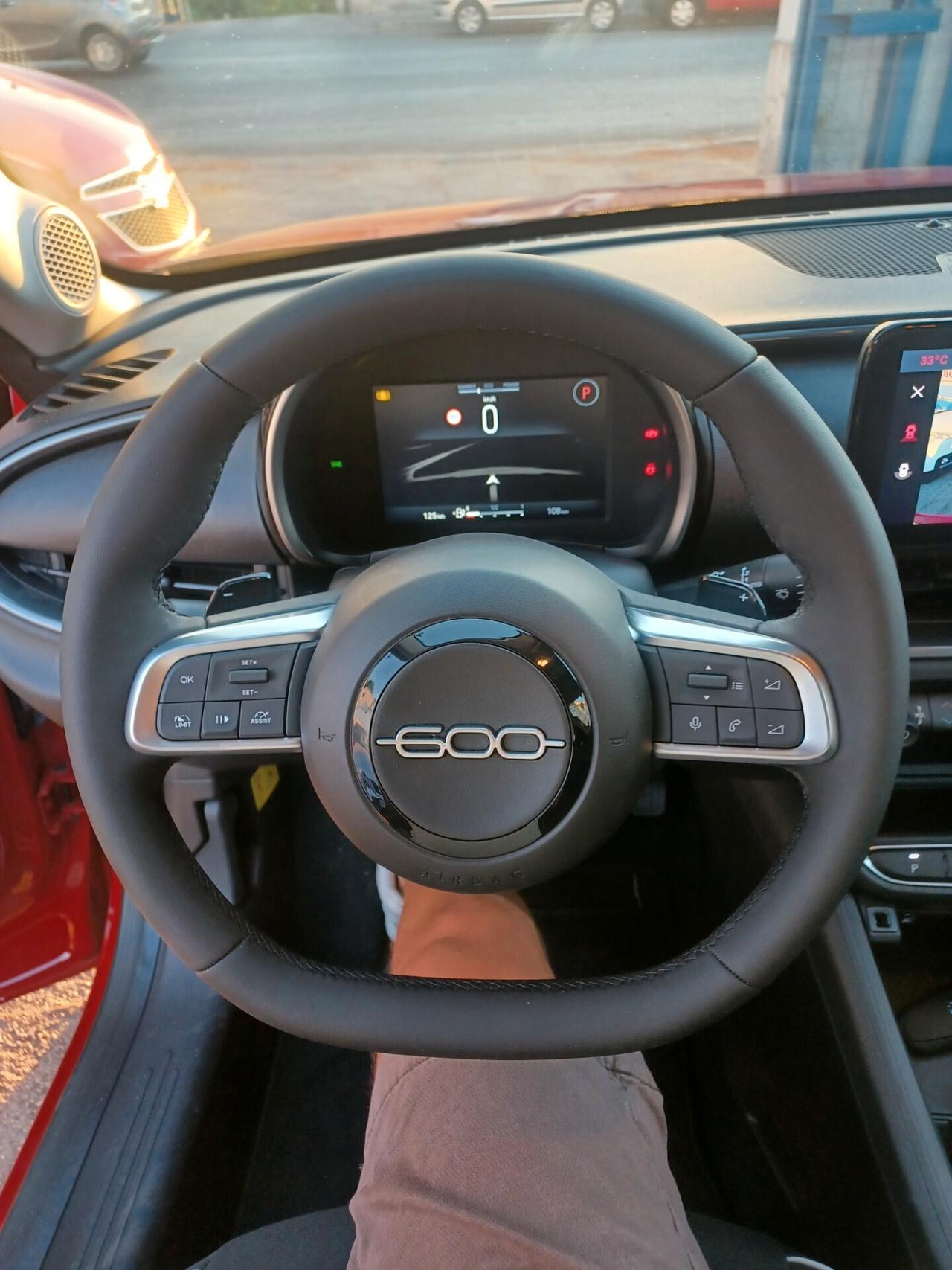 Fiat 600 Hybrid 110 CV DCT MHEV Business. KM 0