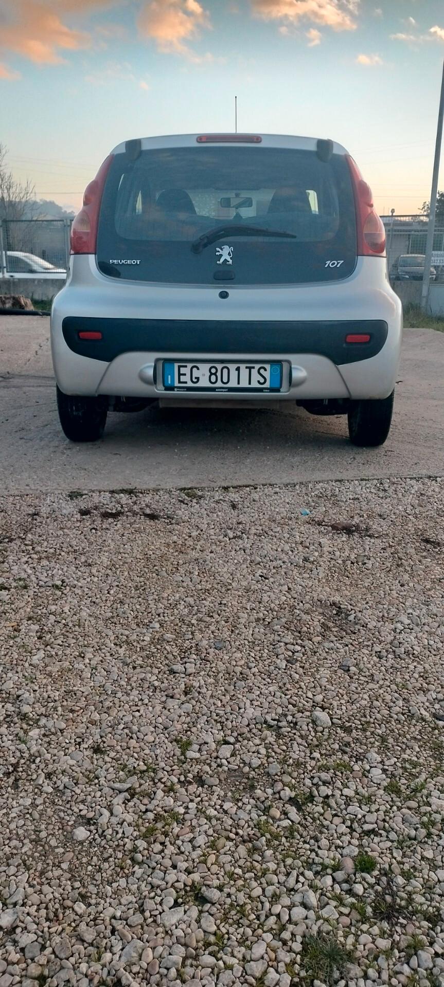 Peugeot 107 1.0 68CV 5p. Desir