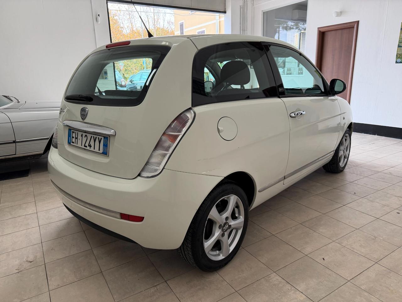 Lancia Ypsilon 2011 1.4 Unyca Ecochic GPL OK NEOPATENTATI