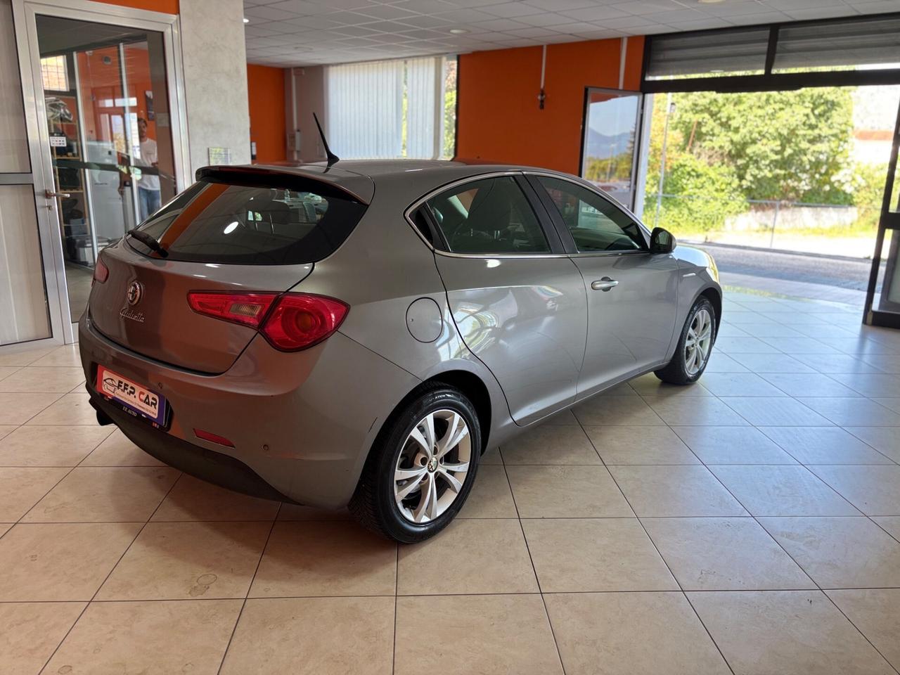 Alfa Romeo Giulietta 1.6 JTDm-2 105 CV Distinctive permute finanziamenti