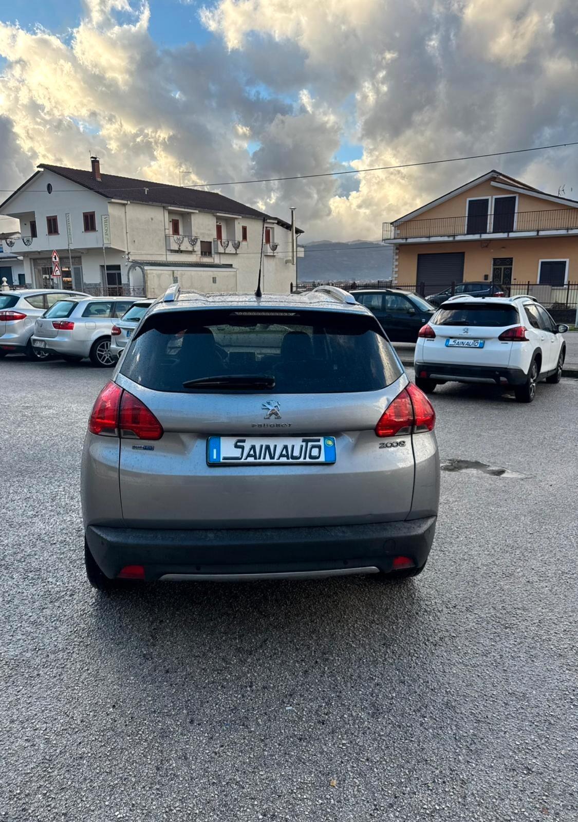 Peugeot 2008 BlueHDi 100cv Black Matt Garanzia