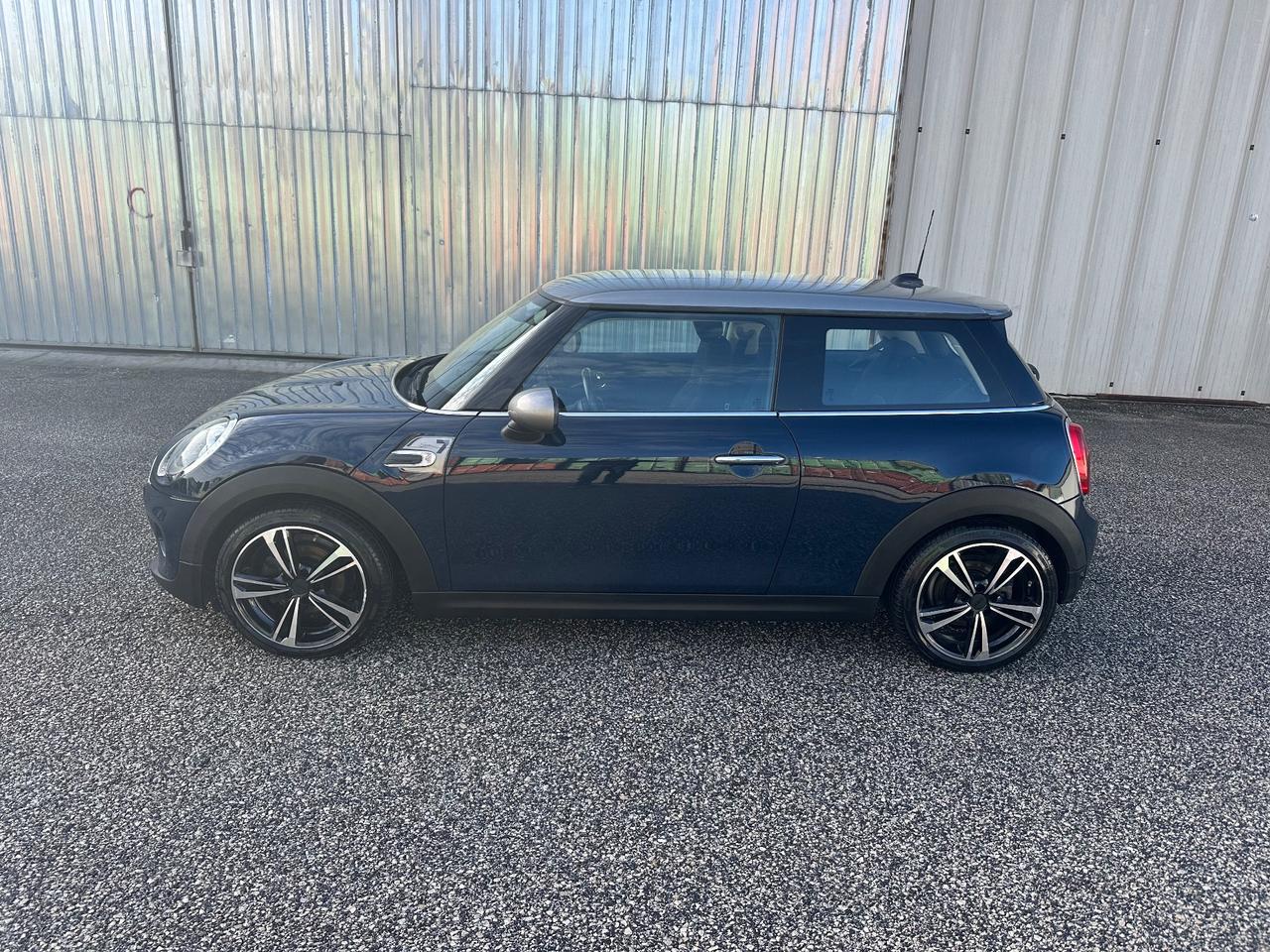Mini 1.5 Cooper D 3 pt autom 7