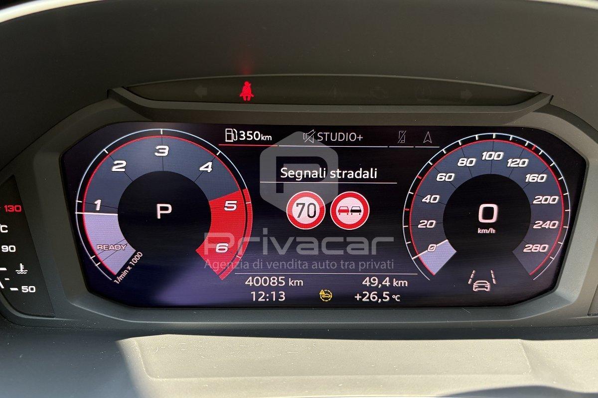 AUDI Q3 35 TDI Business