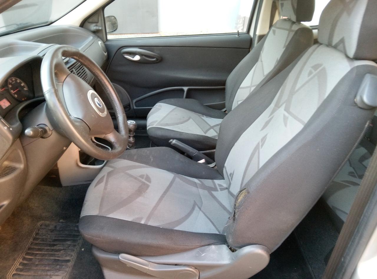 Fiat Punto 1.2 16V 3 porte Emotion