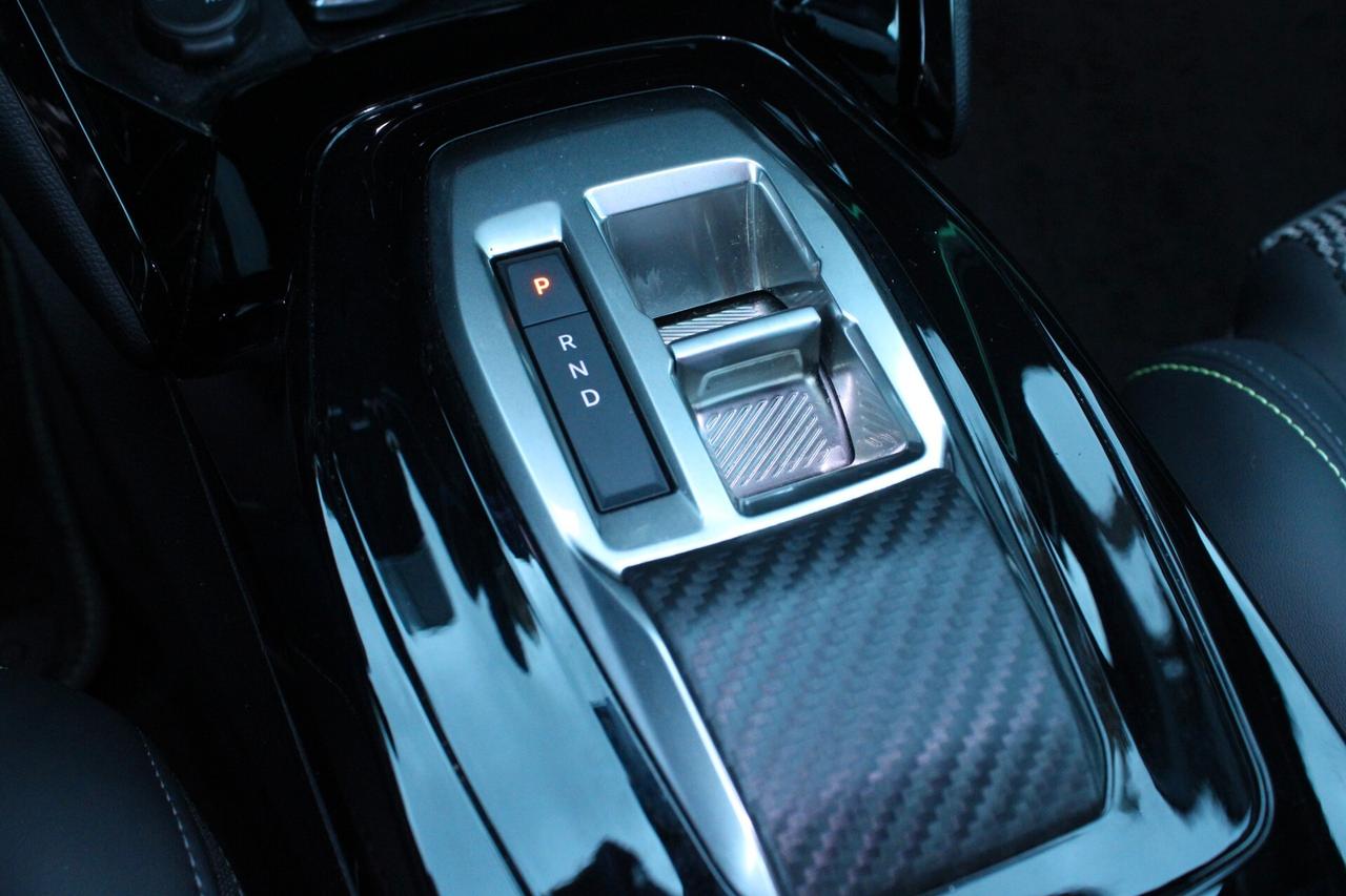 Peugeot 208 Hybrid 145 e-DCS6 GT