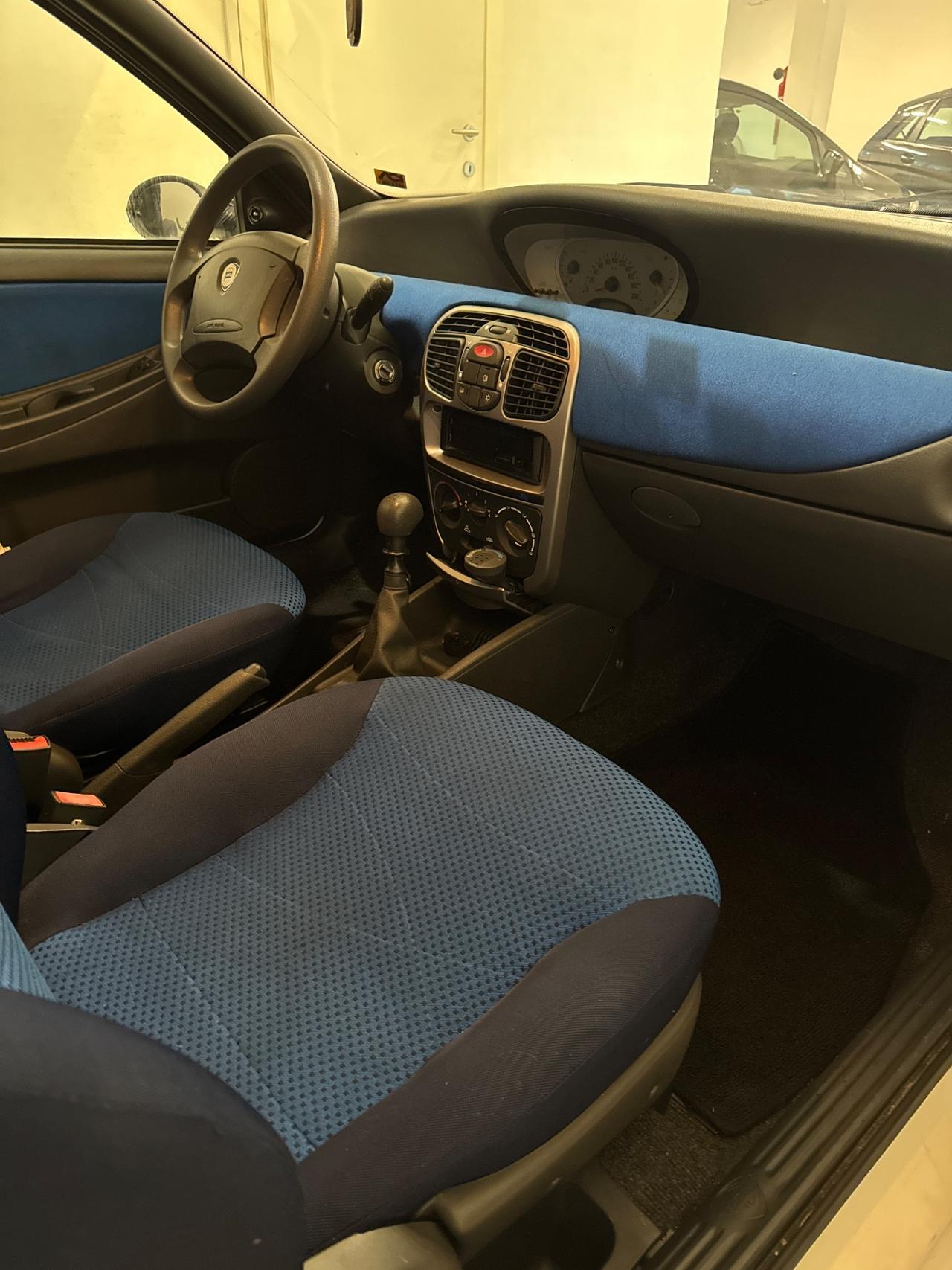 Lancia Y 1.2i cat Elefantino Blu