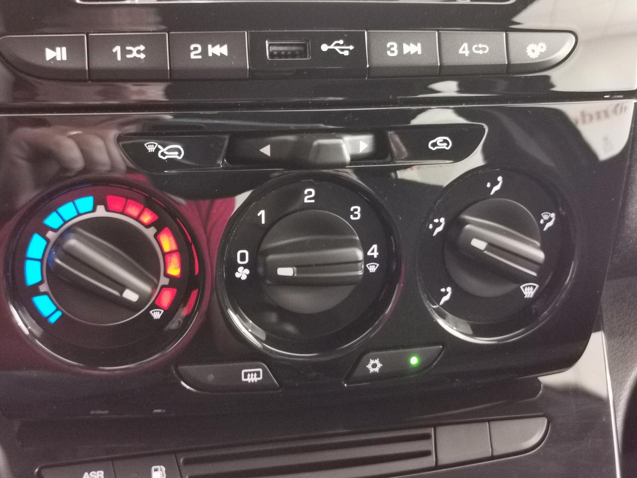 Lancia Ypsilon 1.2 69 CV 5 porte GPL Gold Plus