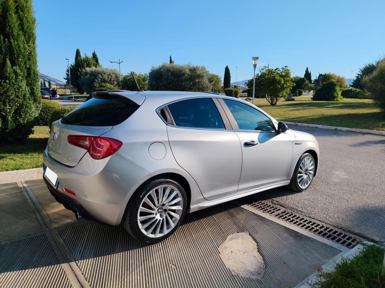 Alfa Romeo Giulietta 1750 Turbo TCT Quadrifoglio Verde