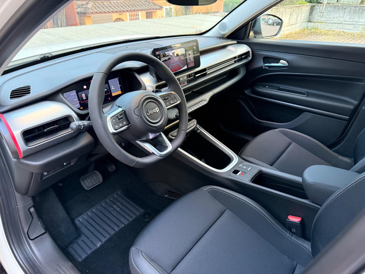 Jeep Avenger 1.2 e-Hybrid 110 cv MHEV Summit