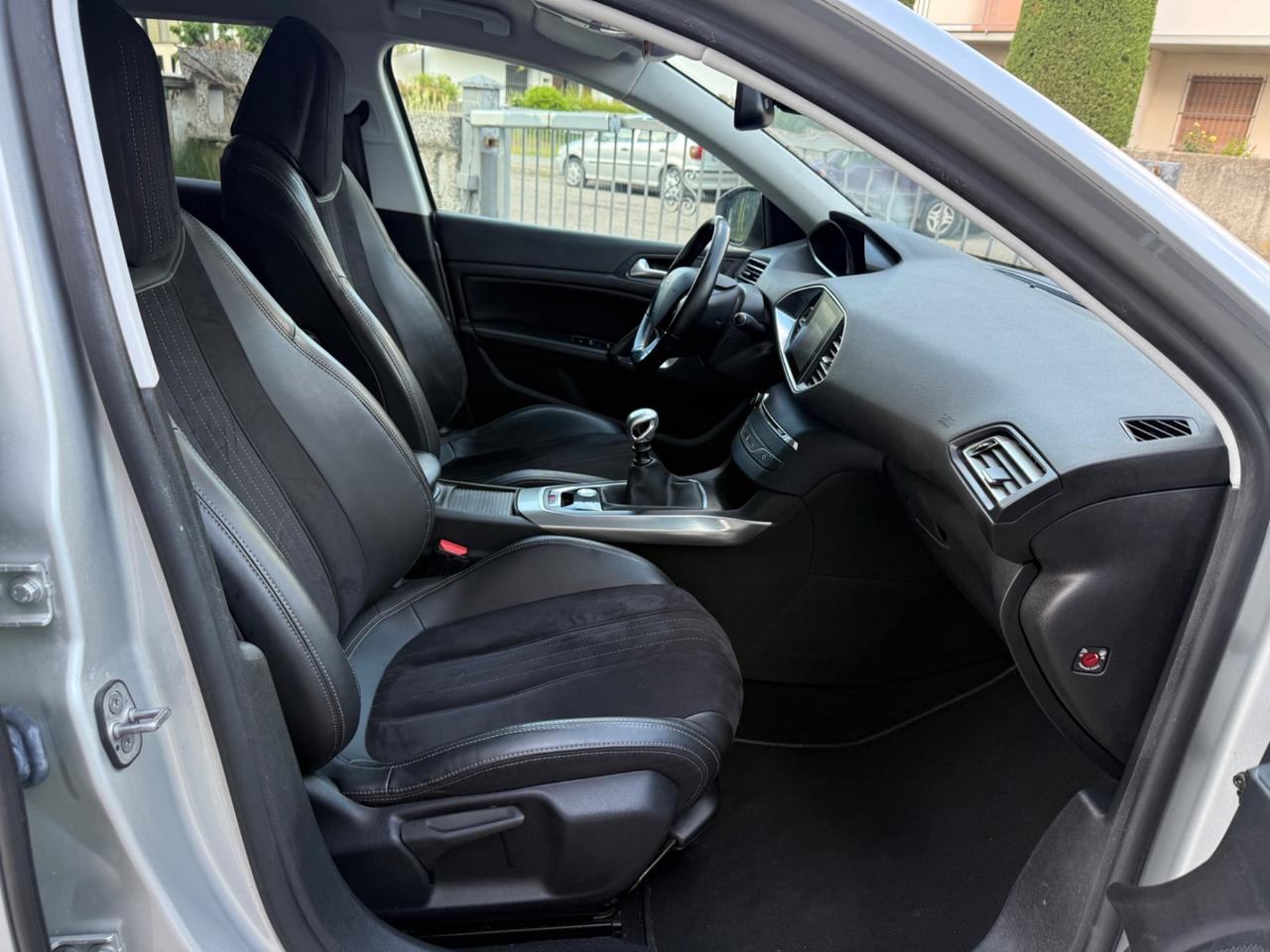 Peugeot 308 1.6 HDI DIESEL EURO 6B 2016 FULL OPT