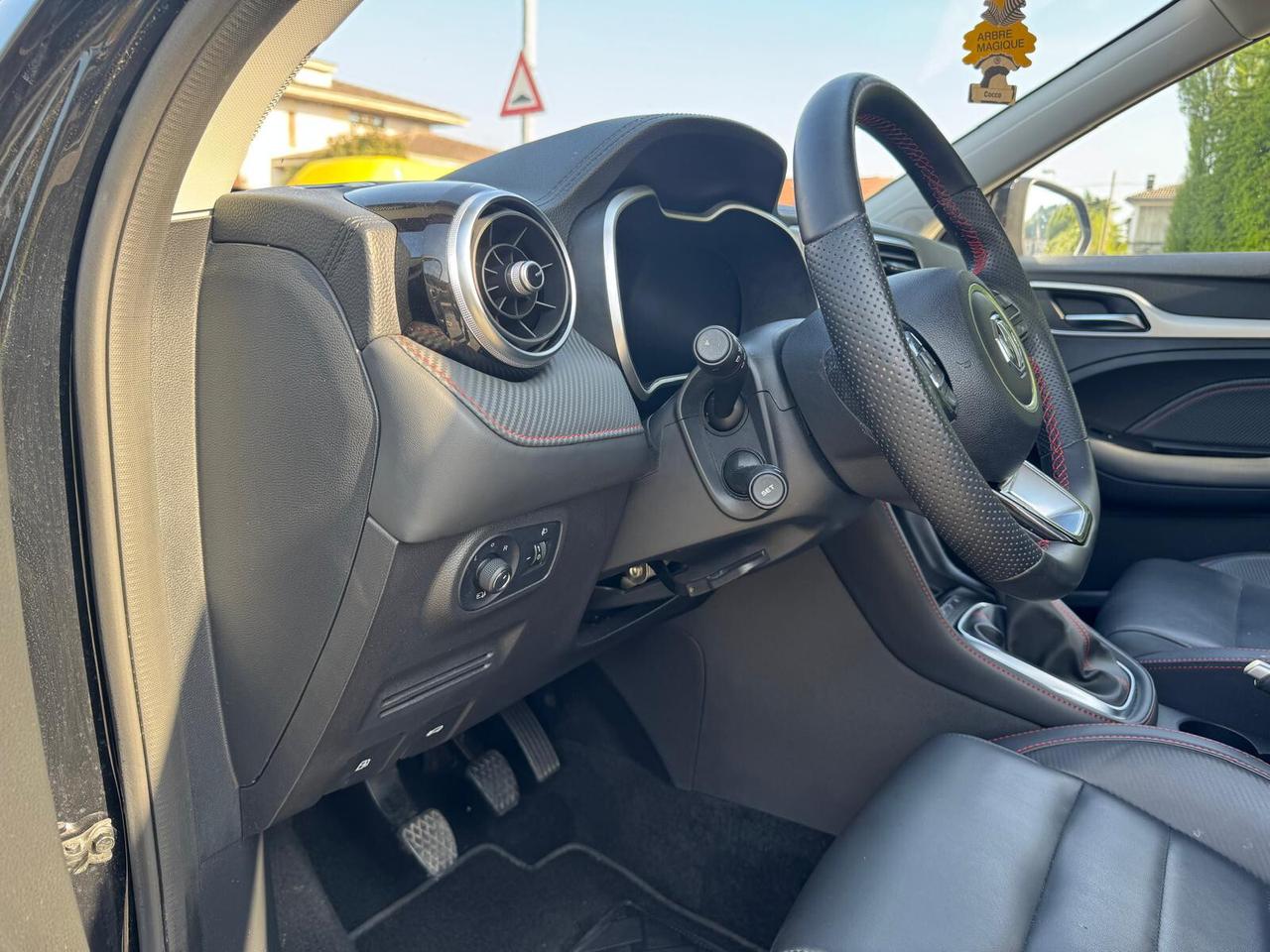 MG ZS 1.5 VTi-tech Luxury – 2023 – Perfetta