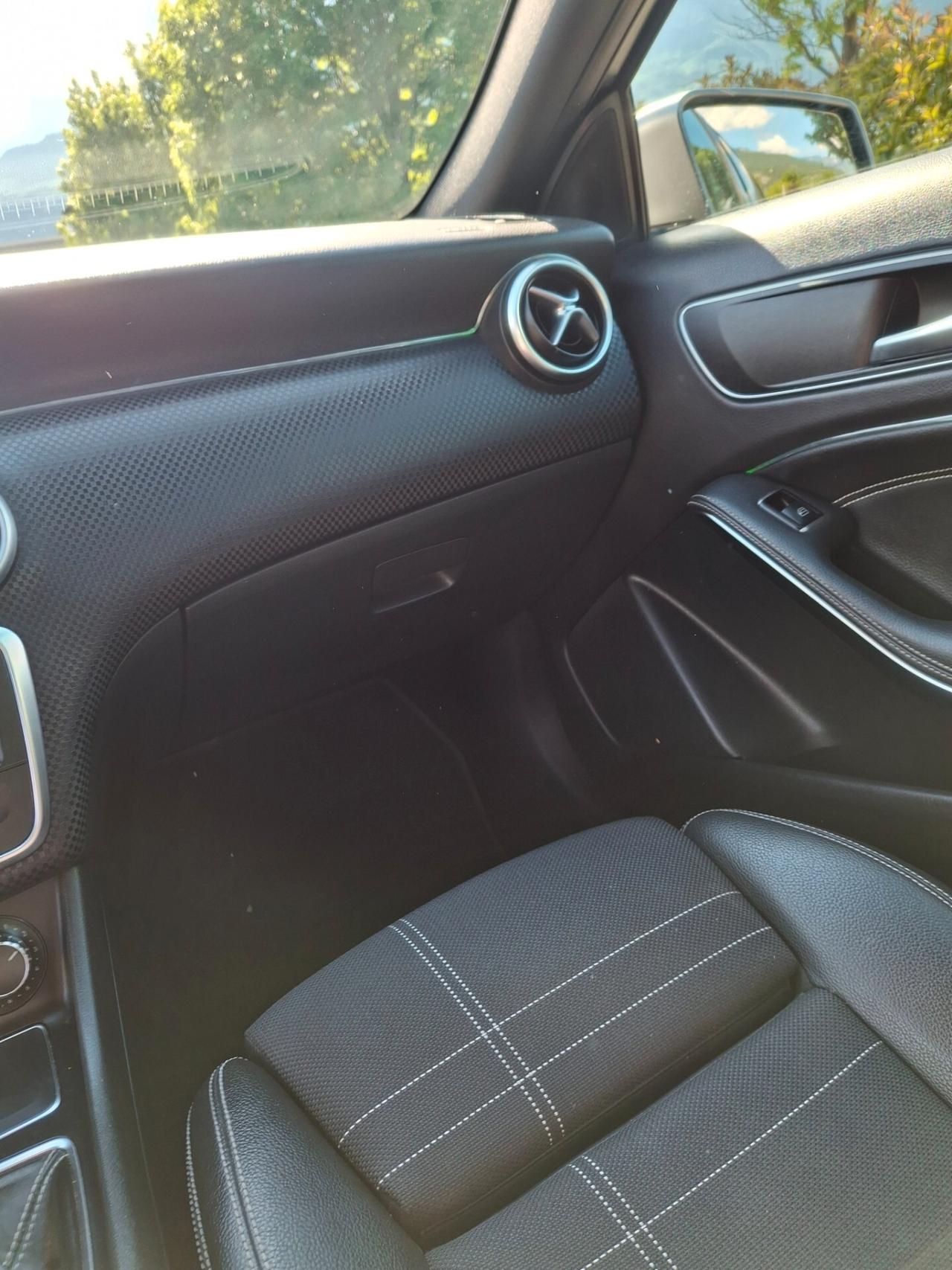 Mercedes-benz A 200 d Premium