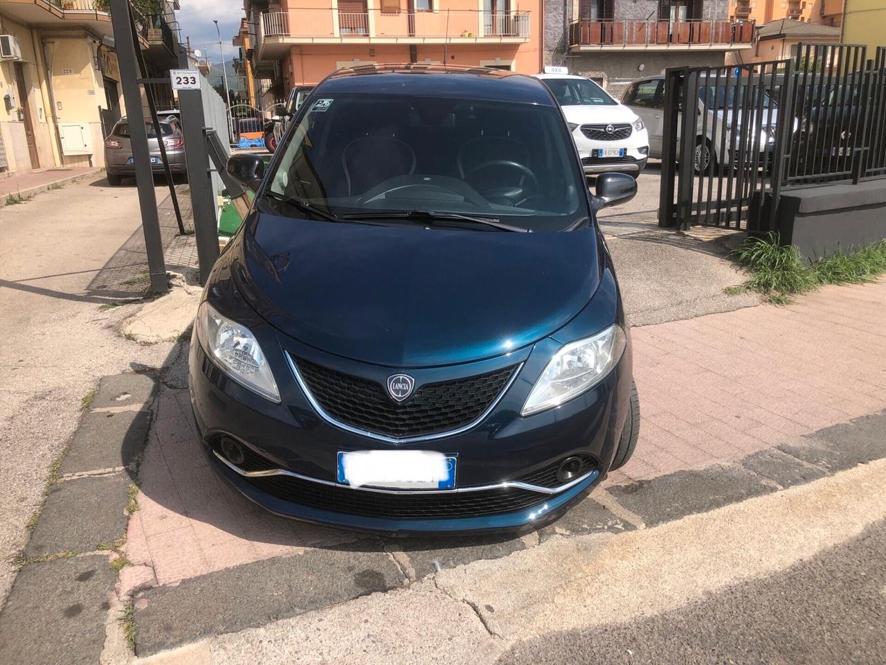 Lancia Ypsilon 1.2 69 CV 5 porte GPL Ecochic Gold