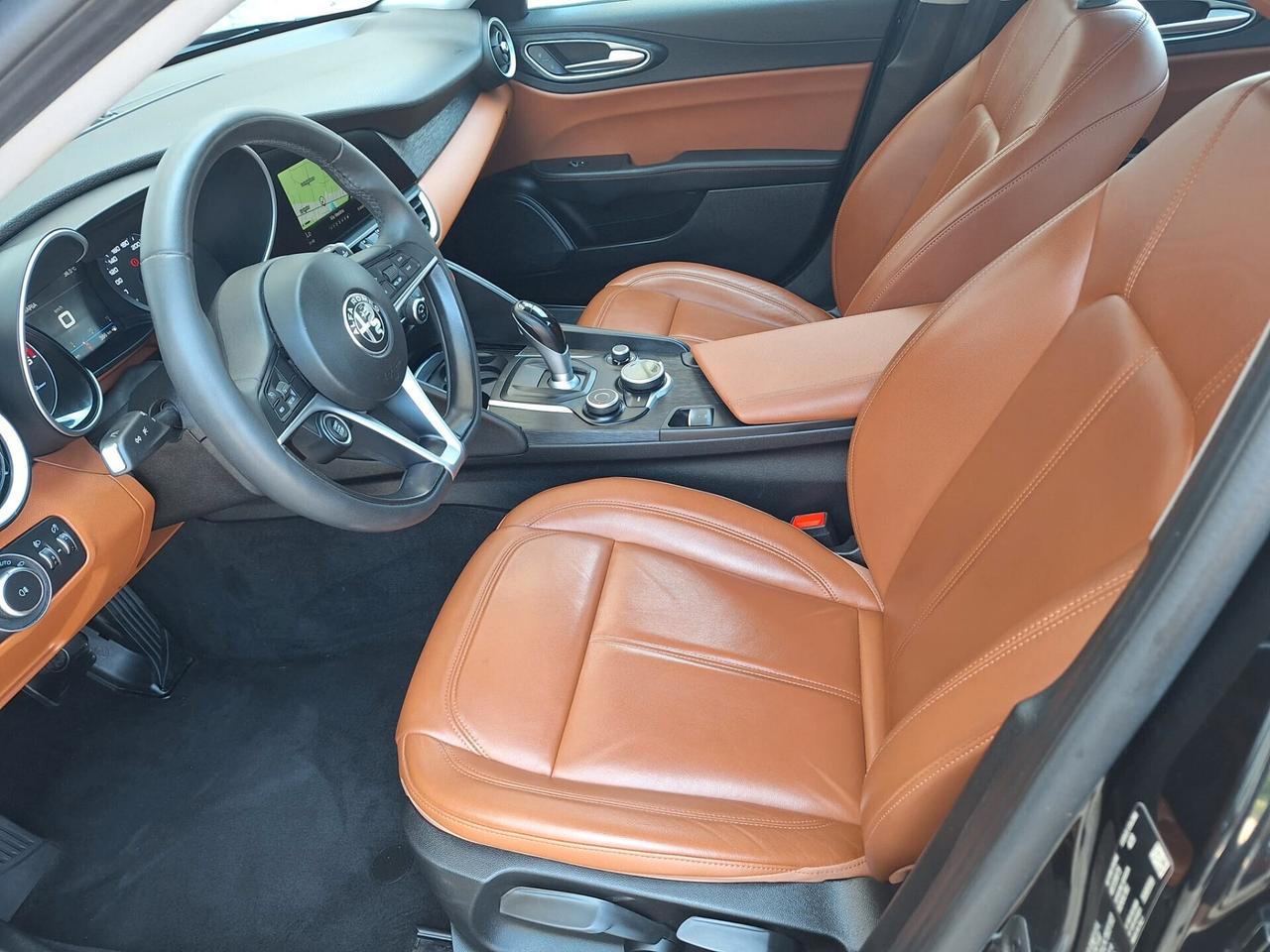 Alfa Romeo GiuliaDa € 236,00 Al mese