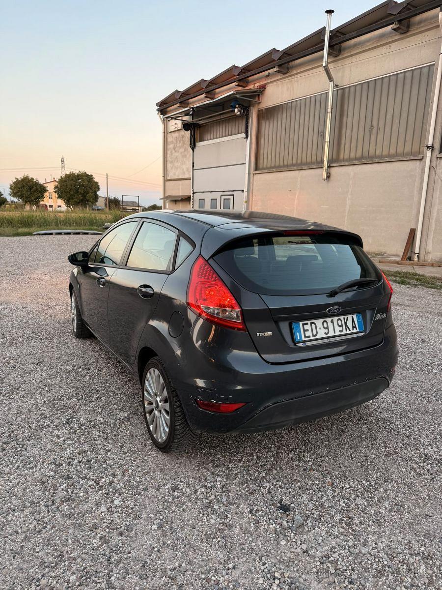Ford Fiesta 1.4 Diesel - Ideale per neopatentati