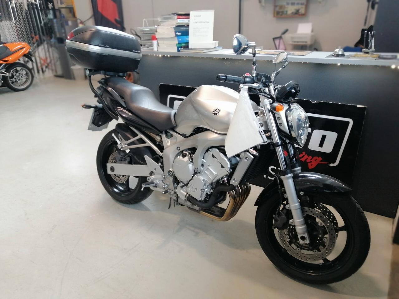 Yamaha FZ6