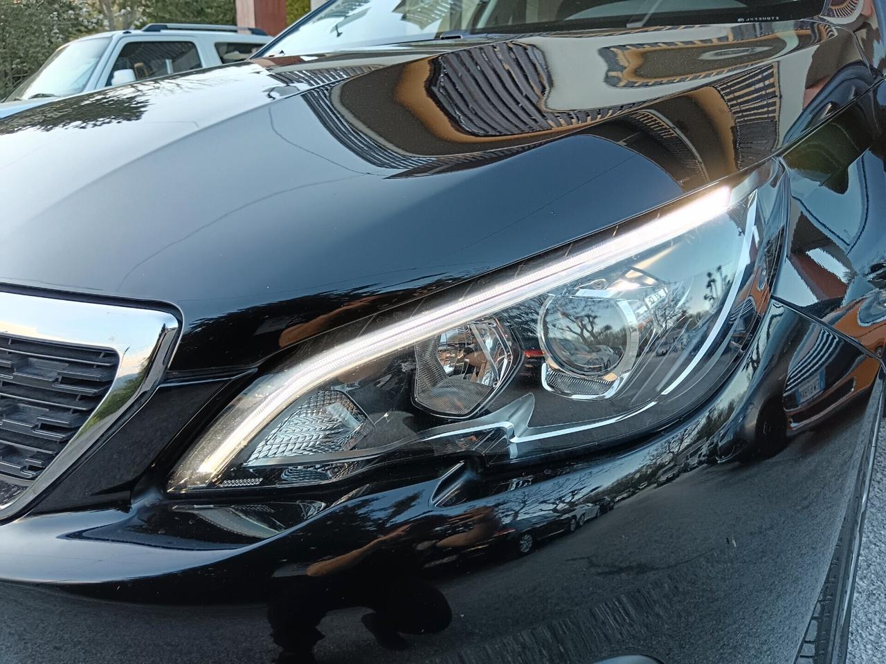 Peugeot 308 1.6 BLUEHDI 120CV NEOPATENTATI