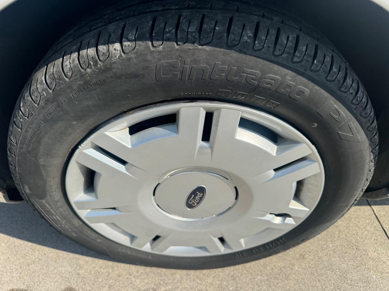 Ford Focus 2.0 (145CV) 5p. Bz.- GPL Tit. con gancio traino