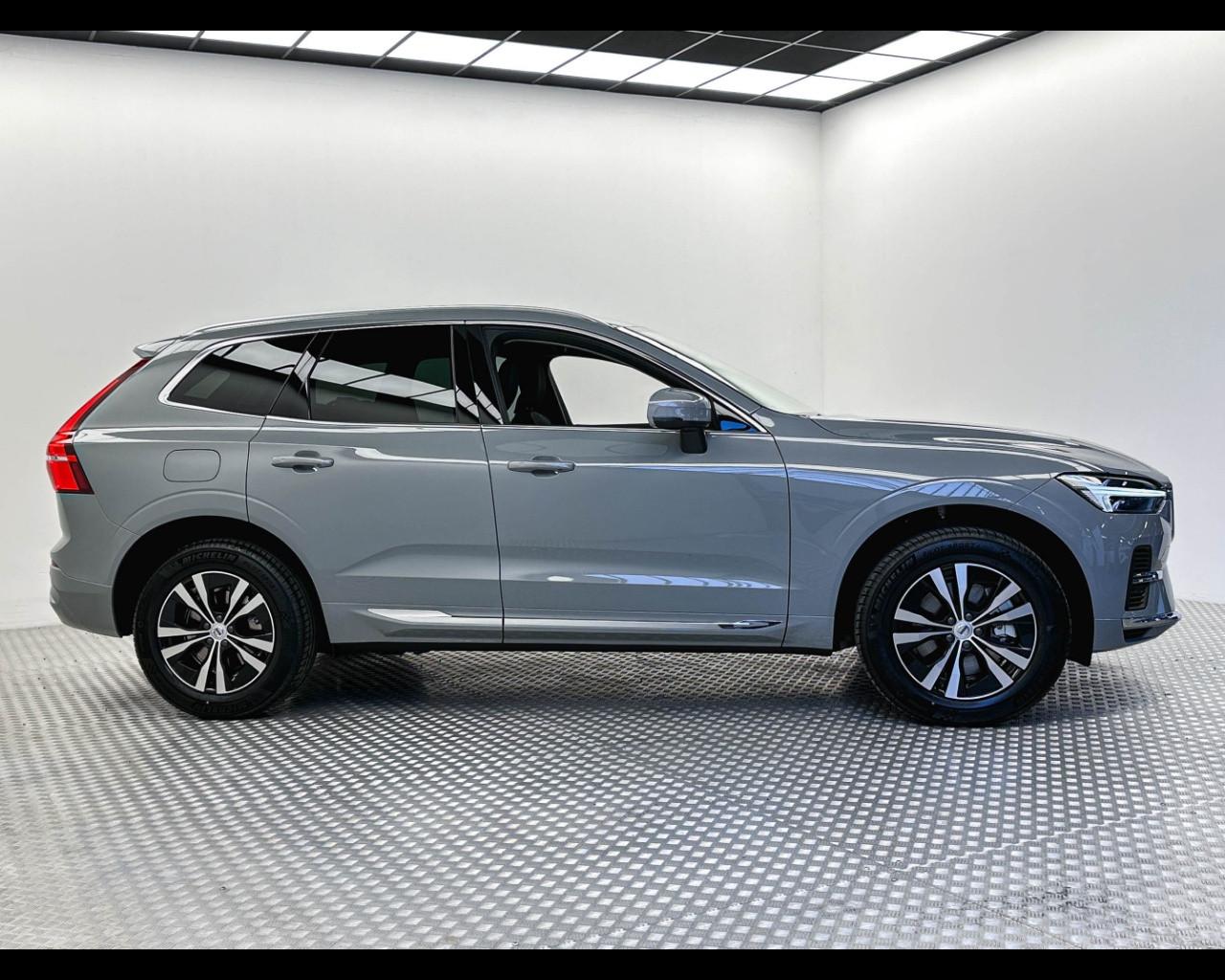 VOLVO XC60 (2017-->) - XC60 T6 Plug-in hybrid AWD automatico Core