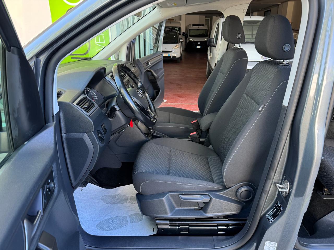 Volkswagen Caddy 2.0 TDI DSG 5P N1 GARANZIA 24MESI