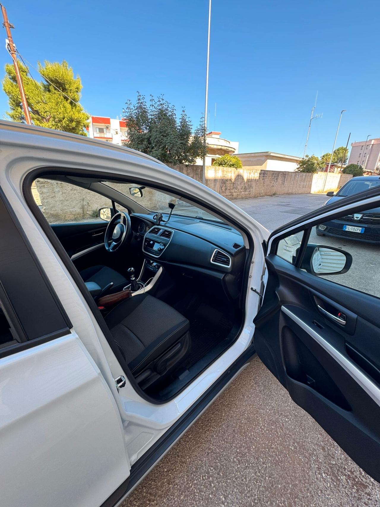 Suzuki S-Cross 1.6 120cv DDiS Style 2014