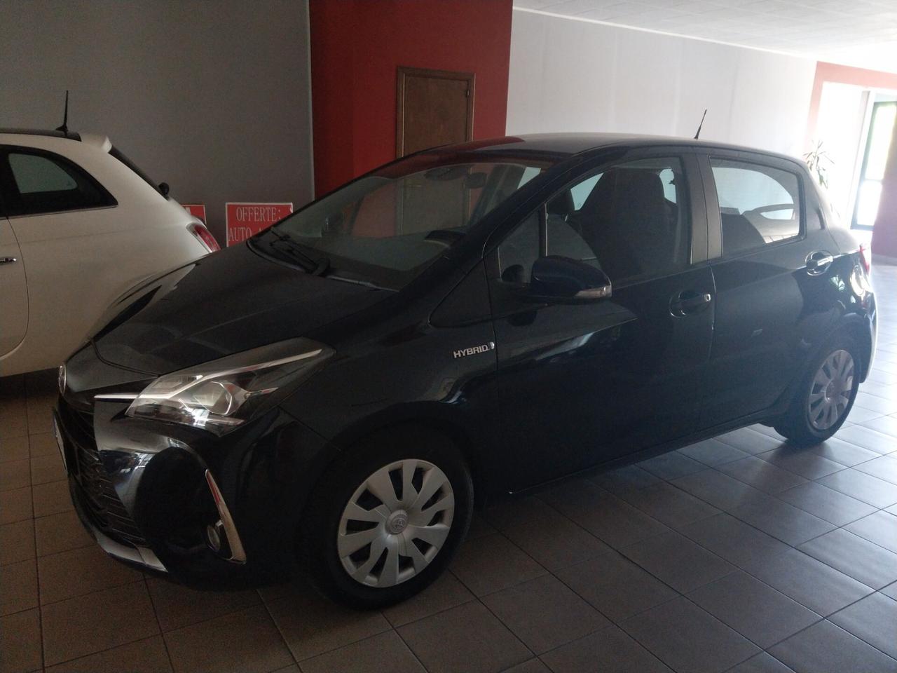 Toyota Yaris 1.5 Hybrid 5 porte Cool