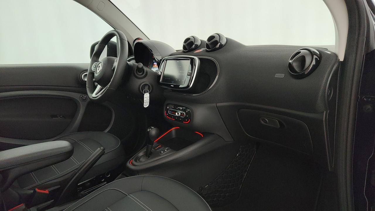 SMART Fortwo Cabrio eq suitered 22kW