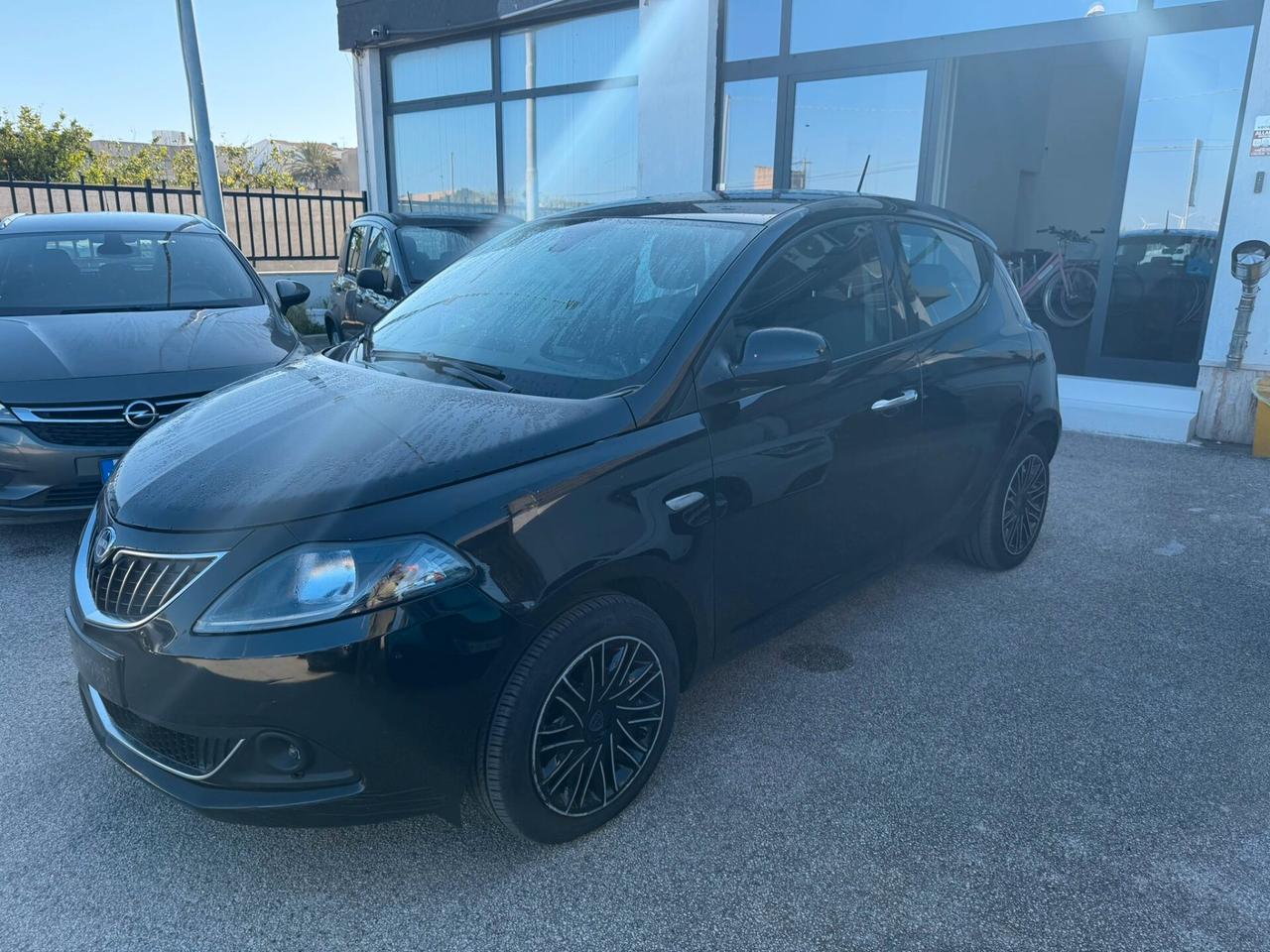 Lancia Ypsilon 1.0 FireFly 5 porte S&S Hybrid Gold