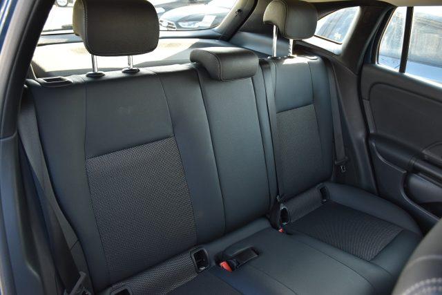 MERCEDES-BENZ GLA 200 d Automatic Business Extra