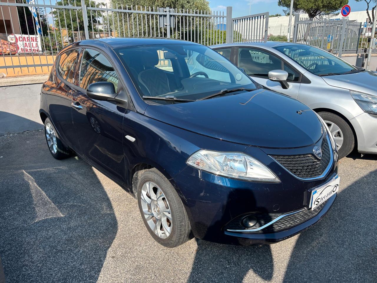 Lancia Ypsilon 1.2 69 CV 5 porte Gold