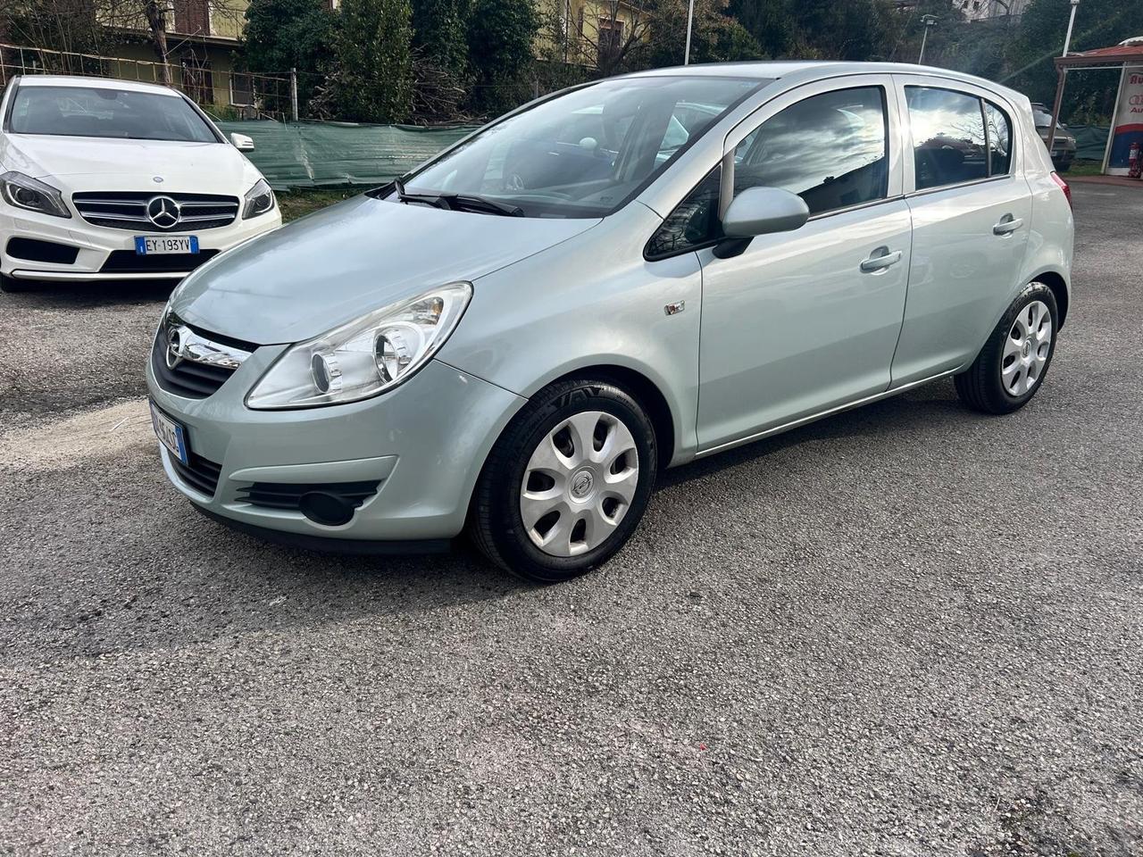 Opel Corsa 1.2 5 porte Cosmo