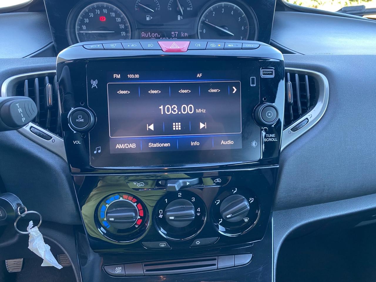 Lancia Ypsilon 1.0 69 Cv 5 porte S&S Hybrid Gold Plus