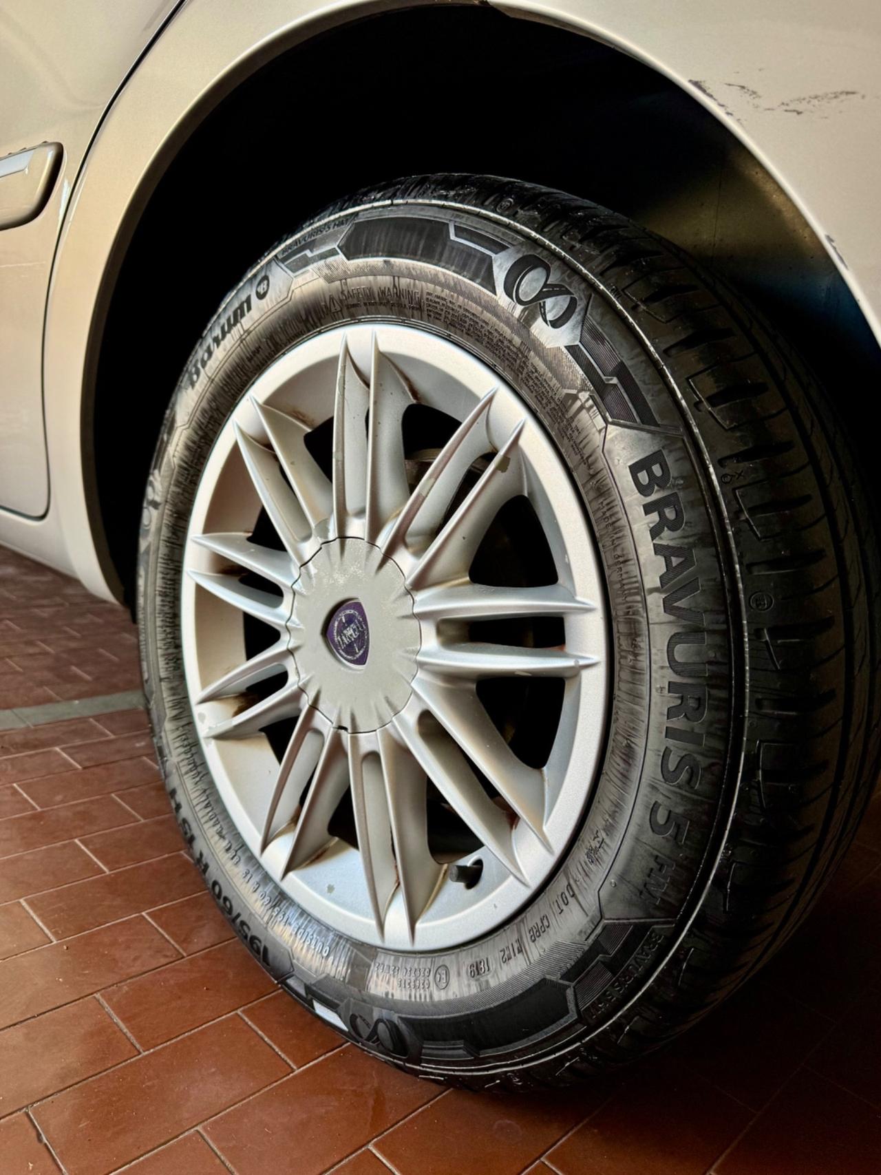 Lancia MUSA 1.3 Multijet 16V 70 CV Argento