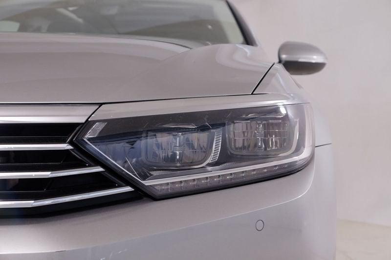 Volkswagen Passat VIII 2015 Variant Diese Variant 2.0 tdi Highline 150cv dsg