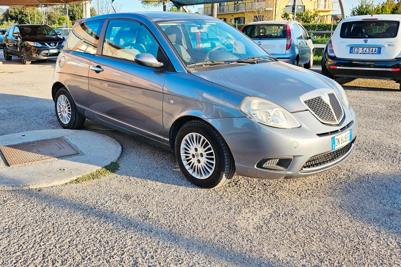 Lancia Ypsilon 1.2 Argento