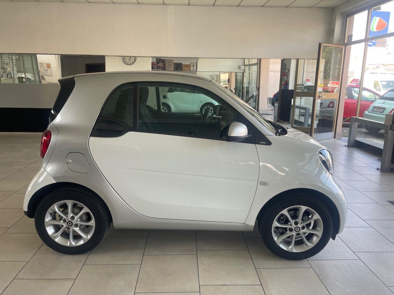 Smart ForTwo 70 1.0 twinamic Passion - Nessun vincolo -