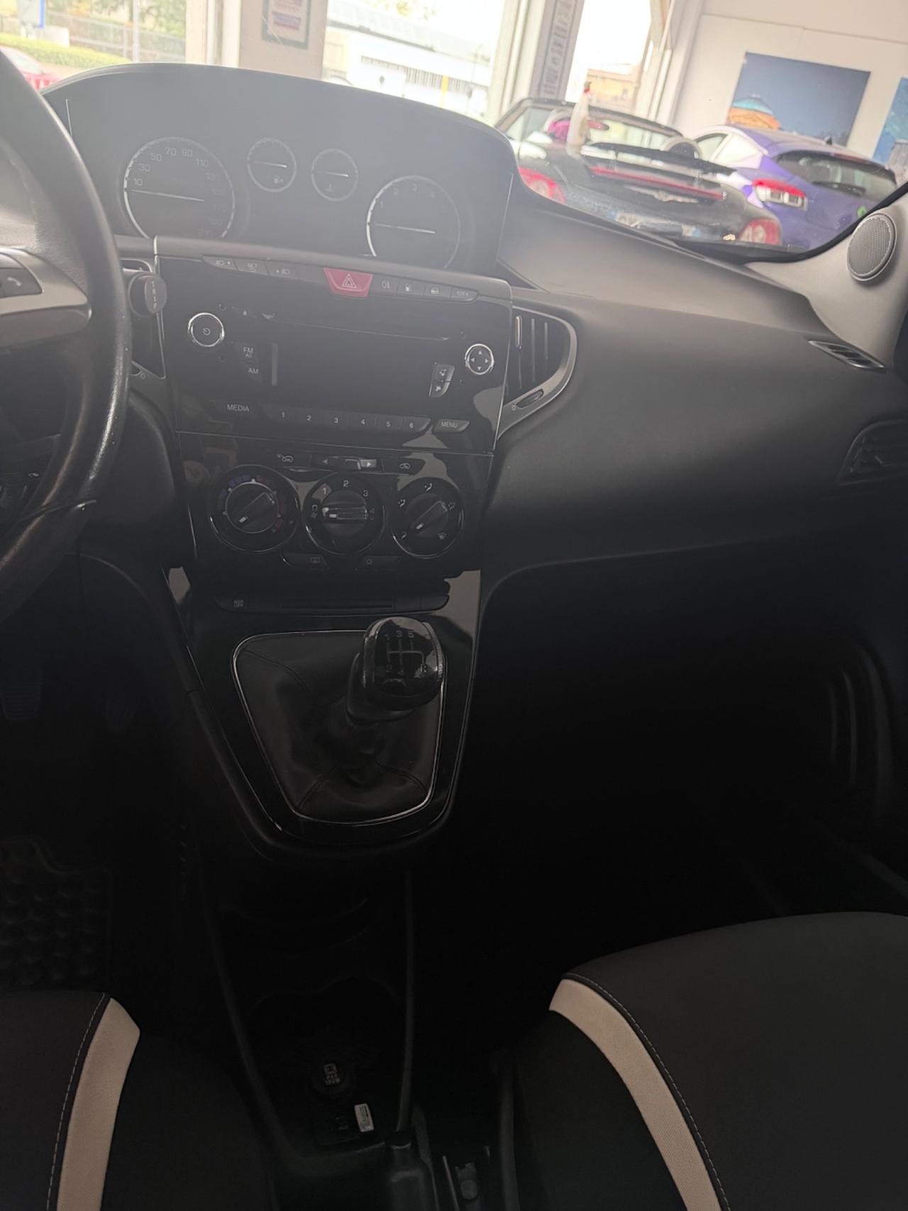 Lancia Ypsilon GPL GPL GPL