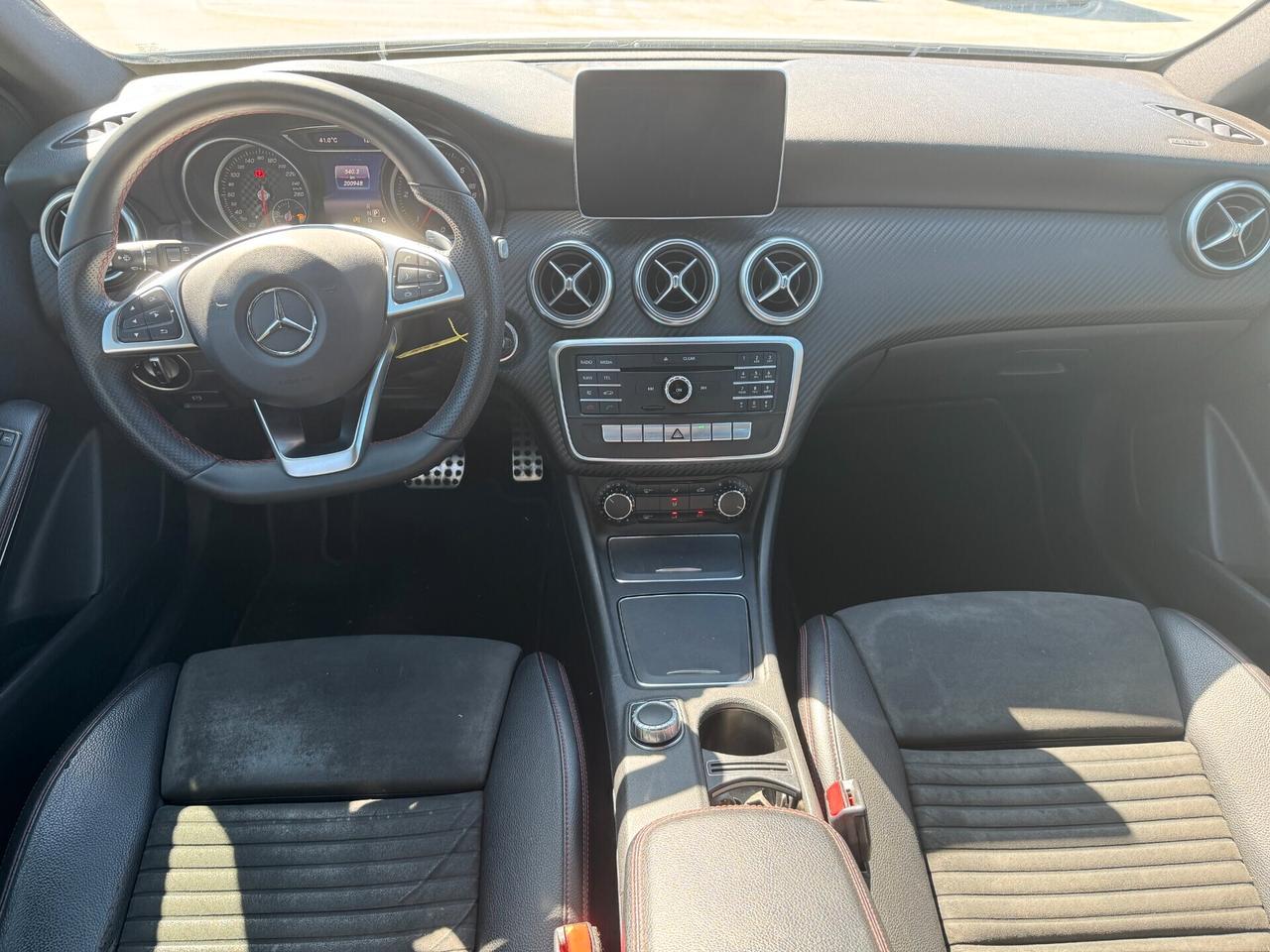Mercedes-benz A 220 d Premium AMG