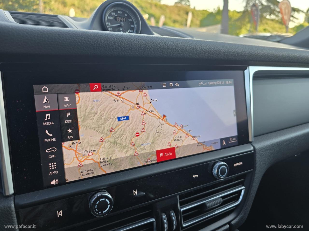 PORSCHE Macan 2.0 T