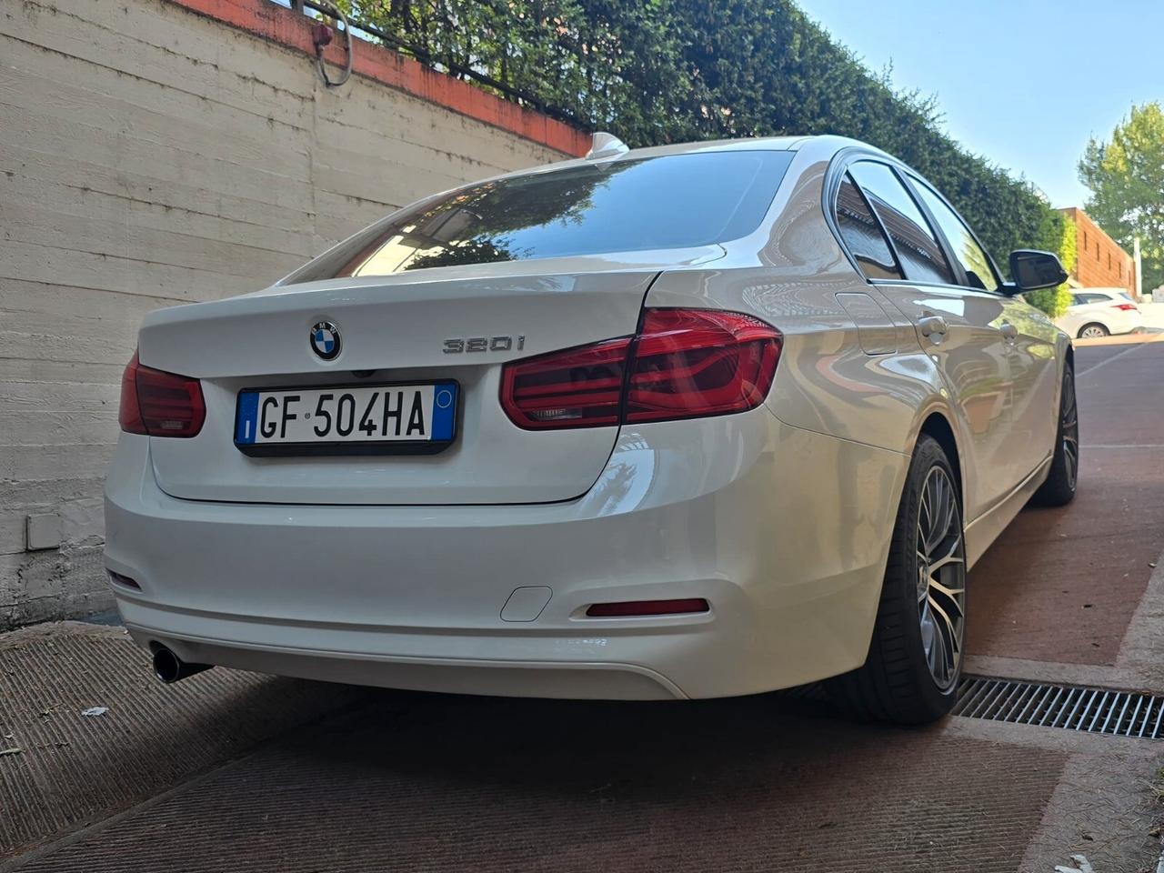 Bmw 320 320i Business Advantage - Automatica TETTO Pari al nuovo !!!!