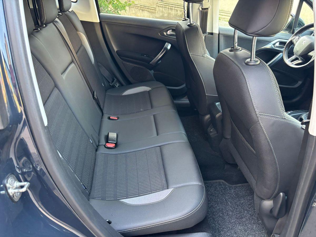 PEUGEOT 2008 1.2 VTi 82 CV Allure