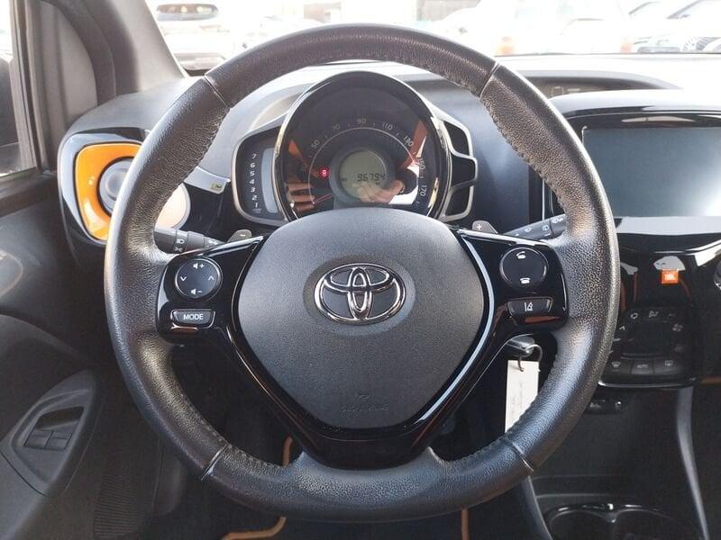 Toyota Aygo Aygo 5p 1.0 x-cool m-mt 72cv