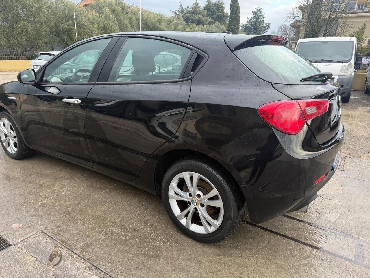 Alfa Romeo Giulietta 1.6 JTDm-2 105 CV Distinctive